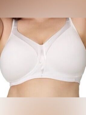 Playtex 18 Hour Silky Soft Smoothing Bra - White